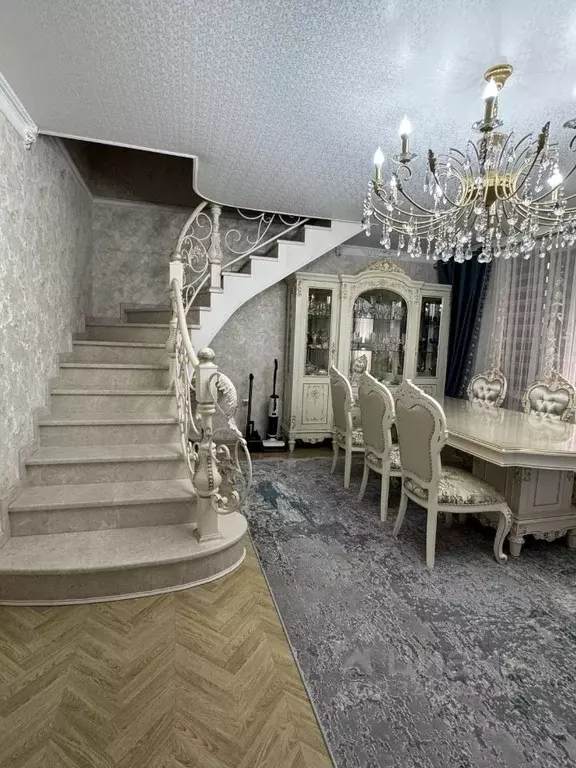 Дом в Чеченская республика, Грозный ул. Возрождения (320 м) - Фото 1