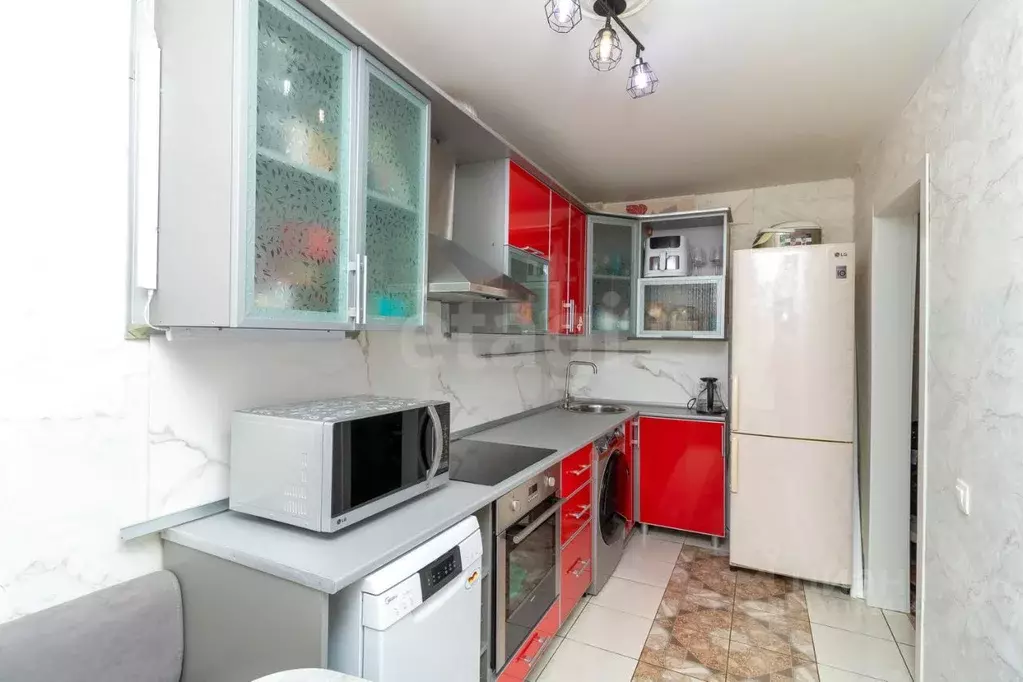 2-к кв. Тюменская область, Тюмень ул. Газовиков, 28а (41.2 м) - Фото 1