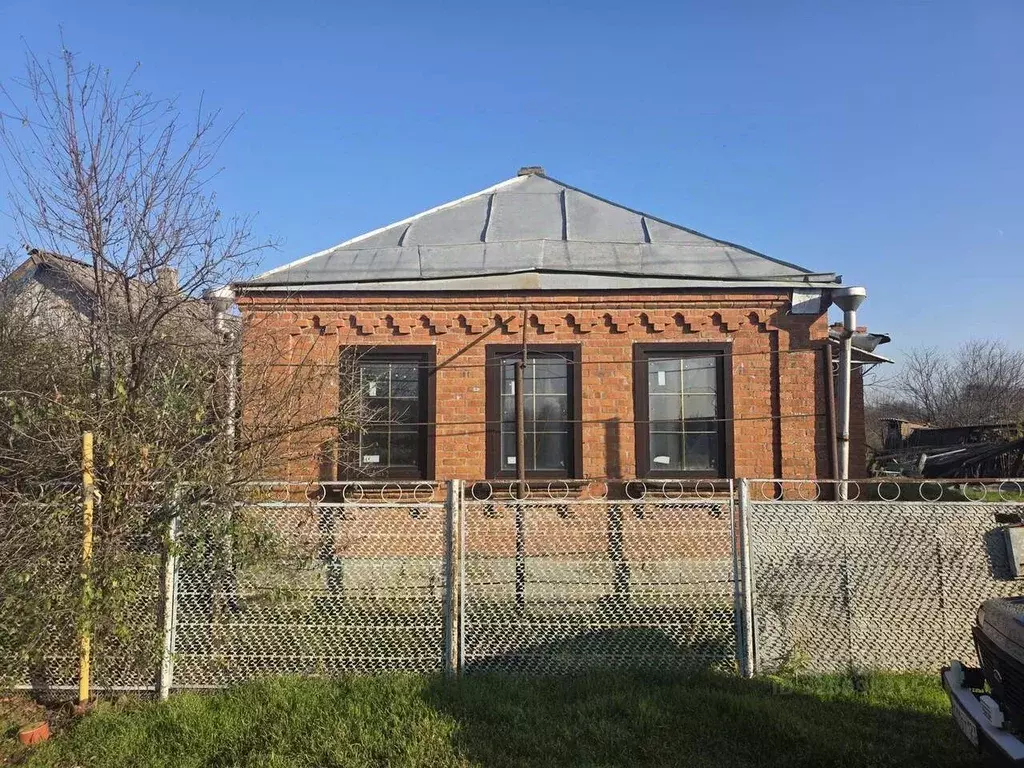 Дом в Краснодарский край, Северский район, Михайловское с/пос, с. ... - Фото 1