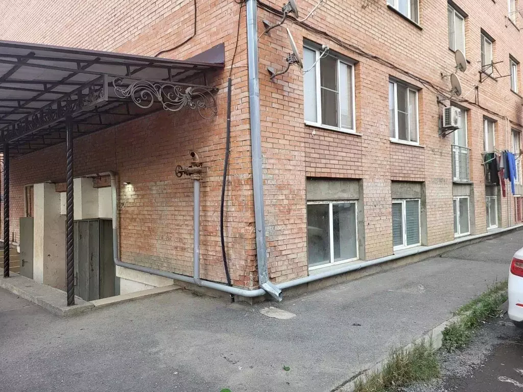 Помещение свободного назначения в Северная Осетия, Владикавказ ... - Фото 1