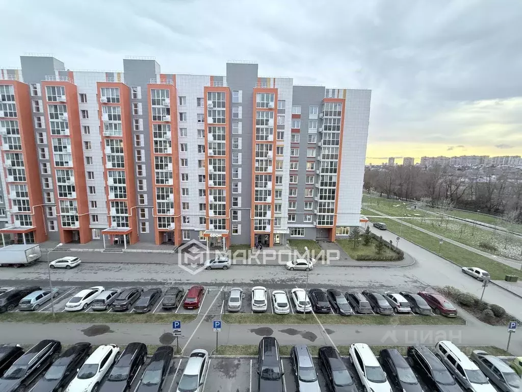 1-к кв. Татарстан, Казань ул. Азата Аббасова, 8 (33.0 м) - Фото 1