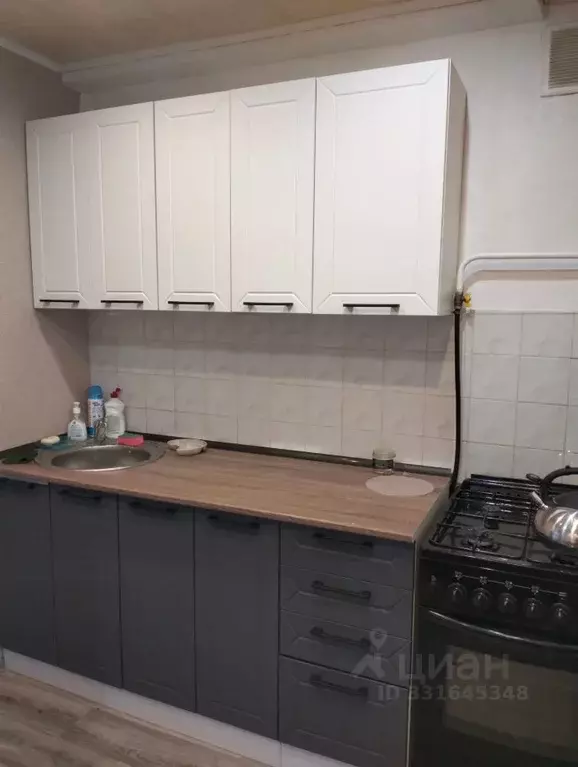 1-к кв. Удмуртия, Ижевск Молодежная ул., 16 (30.0 м) - Фото 1