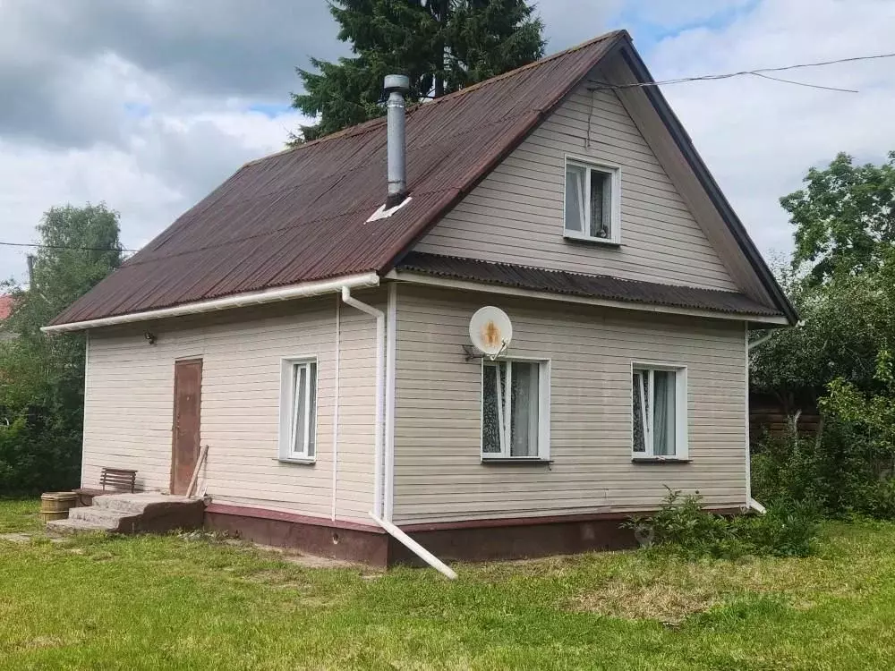 Дом в Ленинградская область, Лужский район, Толмачево городской ... - Фото 1