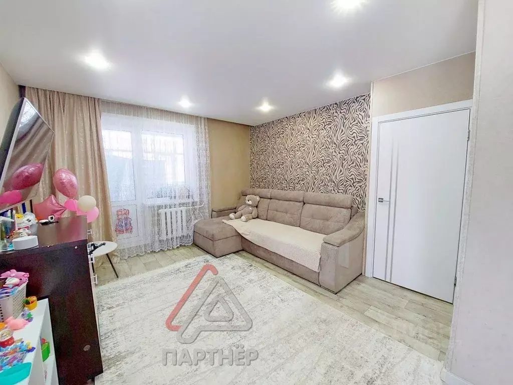 1-к кв. Ульяновская область, Димитровград просп. Автостроителей, 60 ... - Фото 1