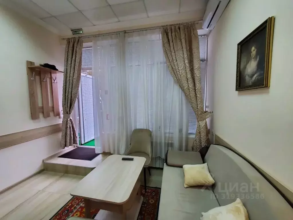 Комната Ставропольский край, Пятигорск просп. Кирова, 47 - Фото 1