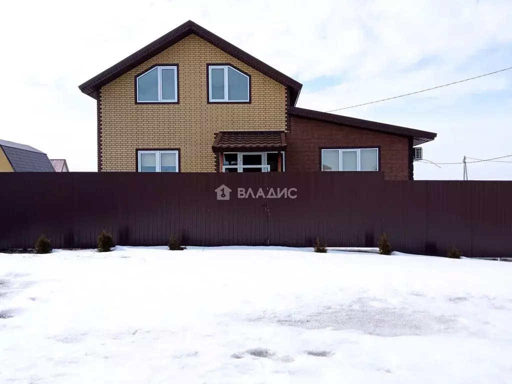 Дом в Пензенская область, Пензенский район, Засечный сельсовет, с. ... - Фото 1