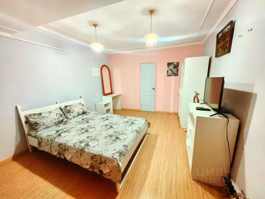 1-к кв. Крым, Алушта ул. Октябрьская, 15-228 (28.0 м) - Фото 0