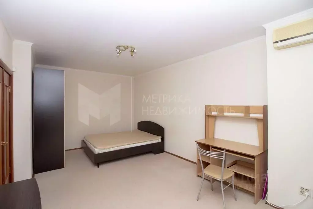 1-к кв. Тюменская область, Тюмень ул. 50 лет Октября, 3к1 (49.0 м) - Фото 1