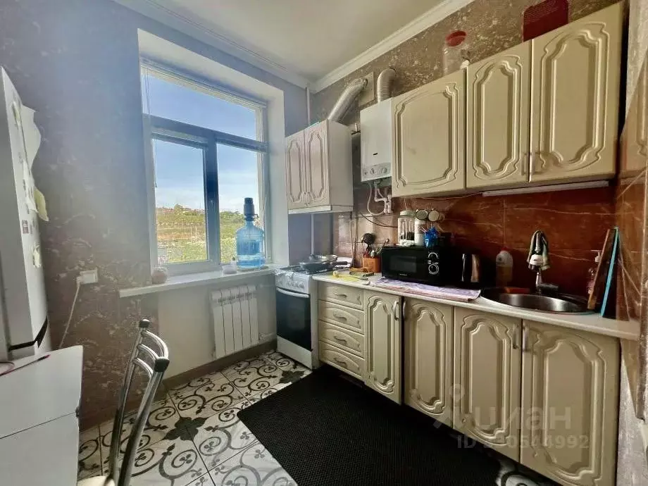2-к кв. Севастополь ул. Героев Севастополя, 20 (50.0 м) - Фото 1