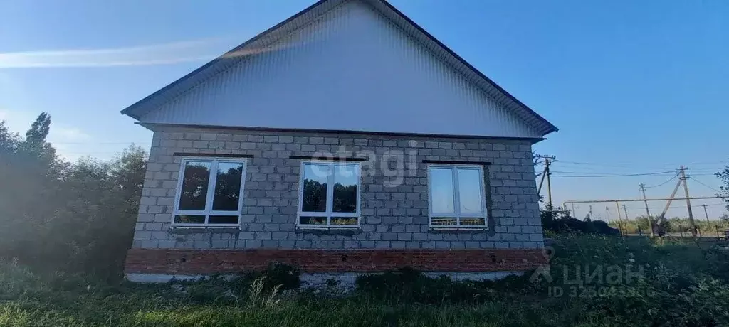 Дом в Краснодарский край, Славянский район, Петровское с/пос, ... - Фото 1