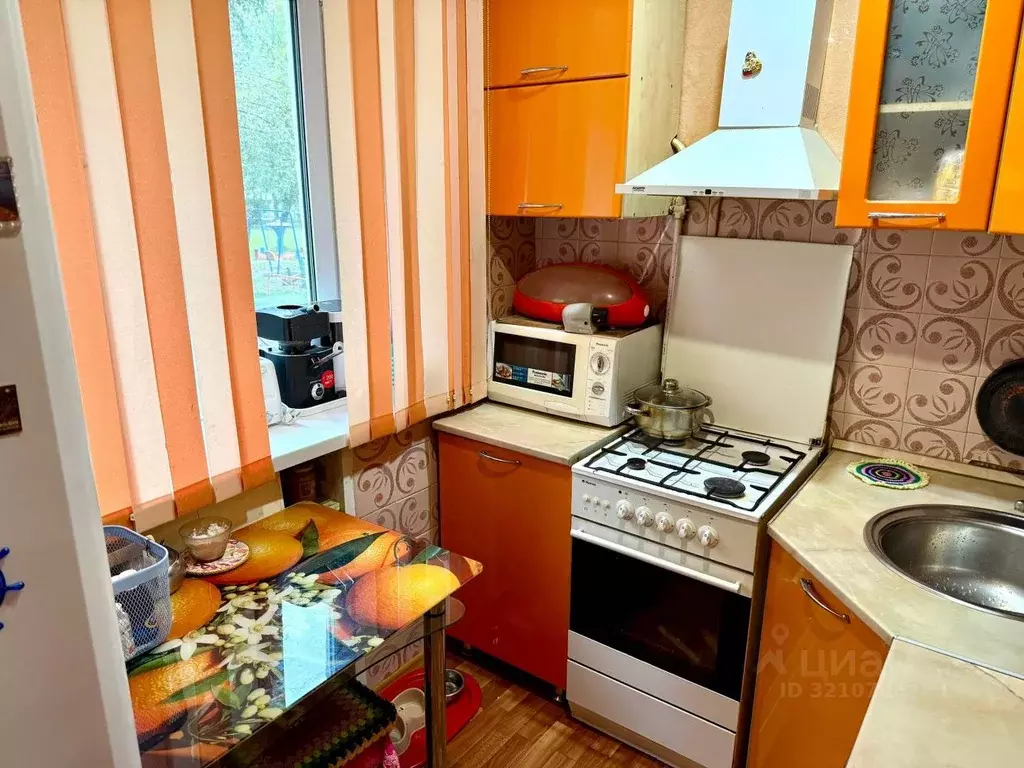 2-к кв. Свердловская область, Ревда Российская ул., 28Б (45.6 м) - Фото 0