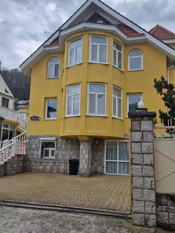 Дом в Краснодарский край, Сочи Курортный просп., 98/101 (280 м) - Фото 1