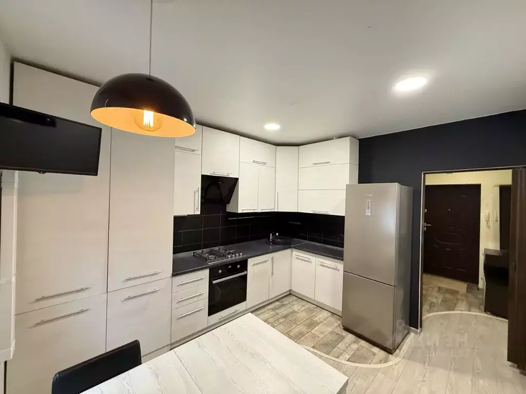 1-к кв. Калининградская область, Калининград ул. Горького, 96 (33.9 м) - Фото 1