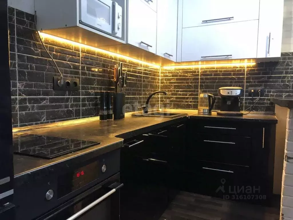 2-к кв. Кемеровская область, Кемерово ул. Тухачевского, 45В (52.0 м) - Фото 1