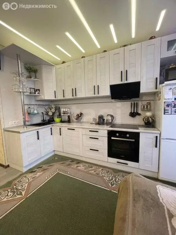 3-комнатная квартира: Красноярск, улица Мичурина, 2Д (90 м) - Фото 1