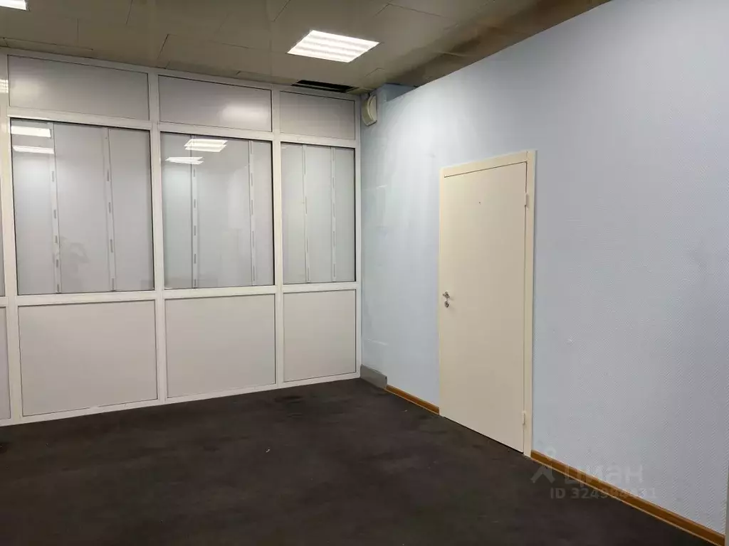 Помещение свободного назначения в Красноярский край, Норильск наб. ... - Фото 1