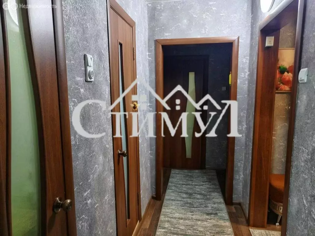 3-комнатная квартира: Сорск, улица Кирова, 48А (66.3 м) - Фото 1