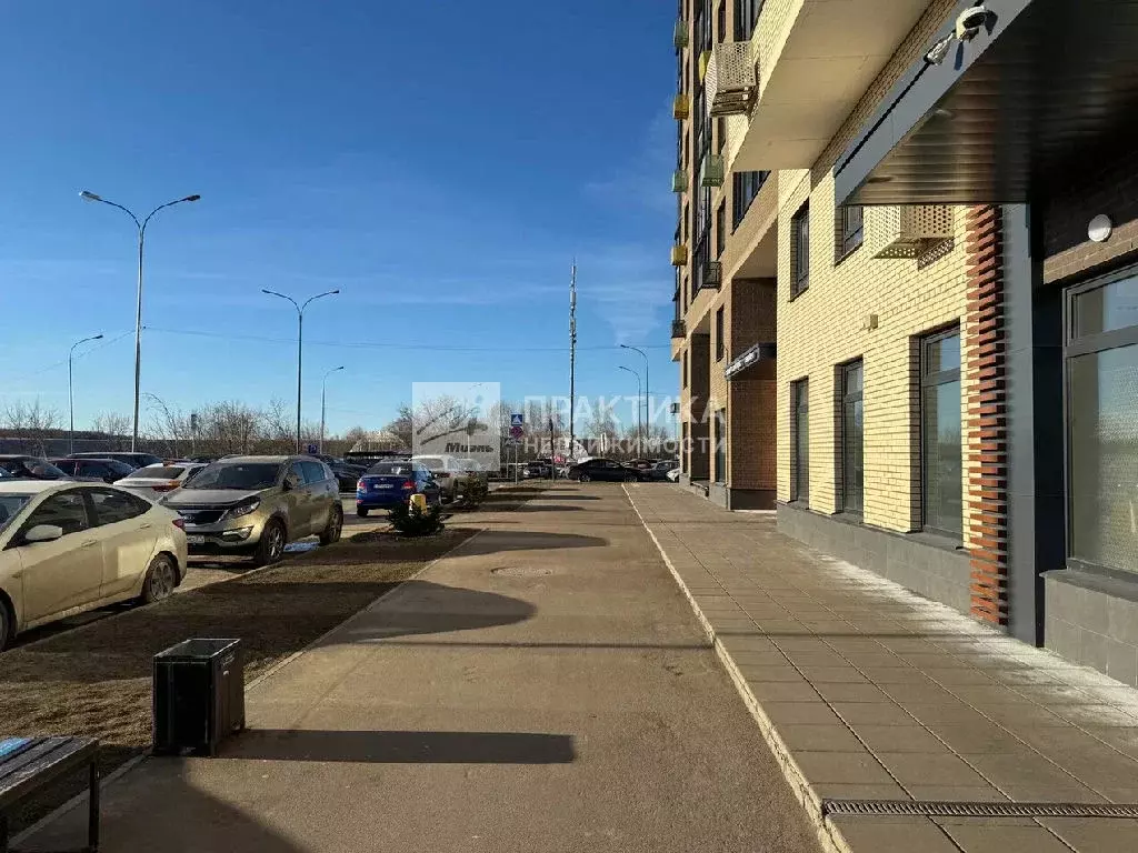 Продается 3-комнатная квартира - Фото 2