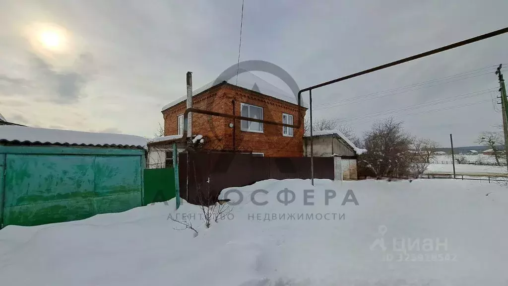 Дом в Краснодарский край, Апшеронск  (100 м) - Фото 1