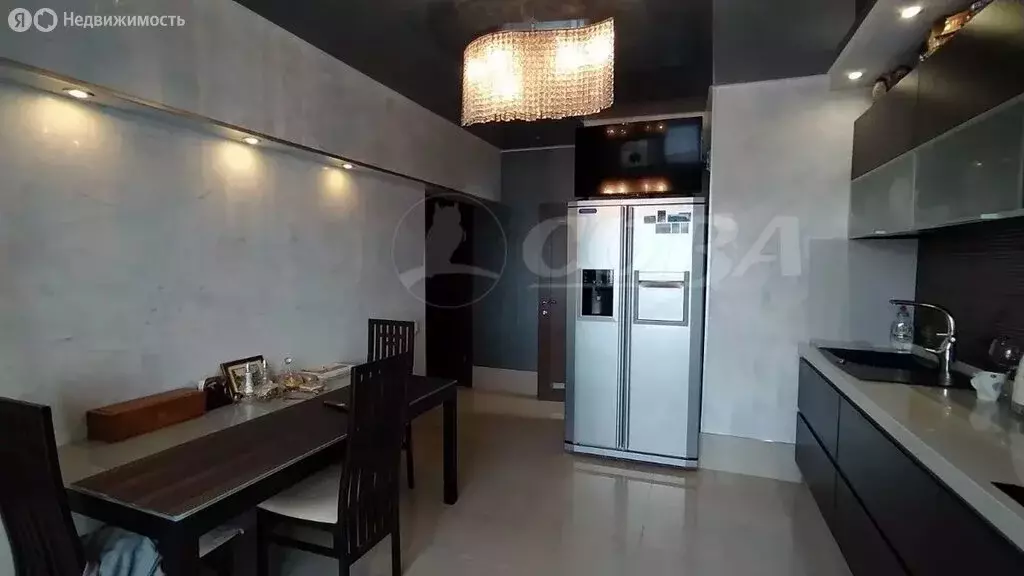 3-комнатная квартира: Курган, улица Куйбышева, 5 (97 м) - Фото 2