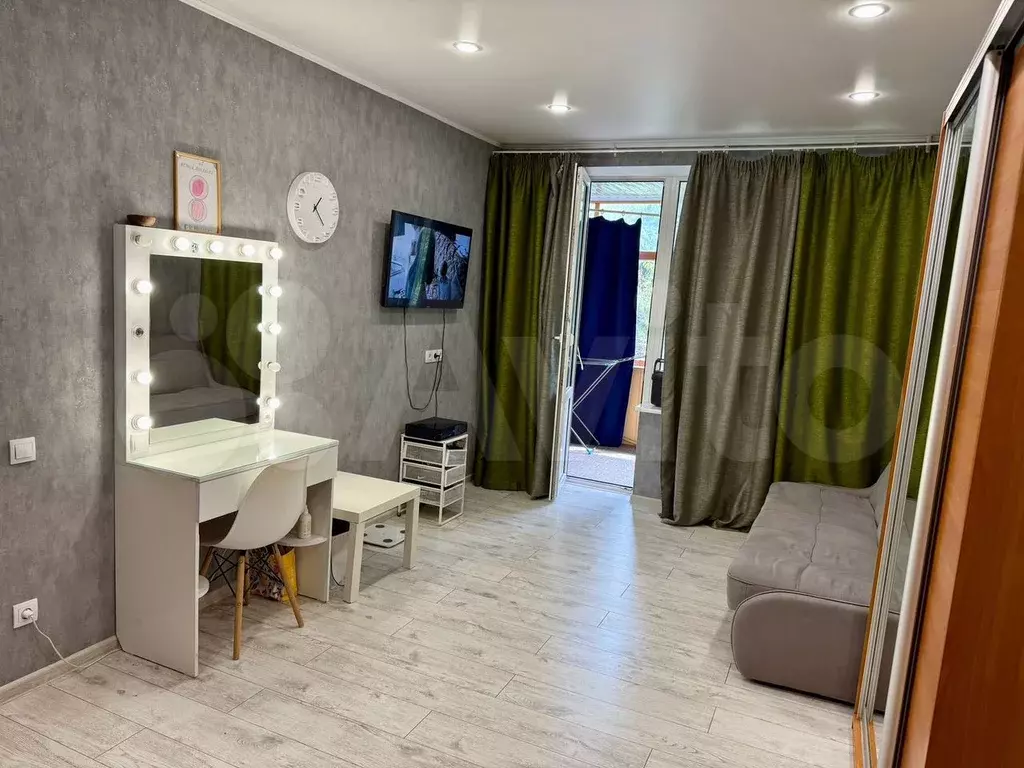1-к. квартира, 42 м, 2/5 эт. - Фото 1