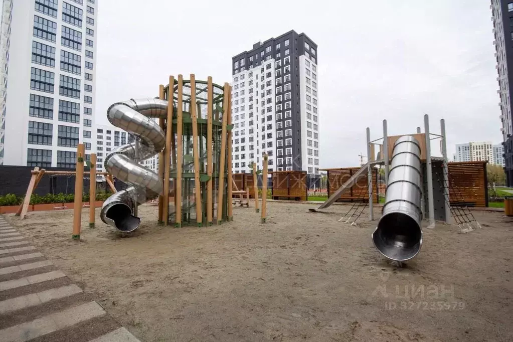 Студия Тюменская область, Тюмень ул. Братьев Бондаревых, 5 (27.9 м) - Фото 1