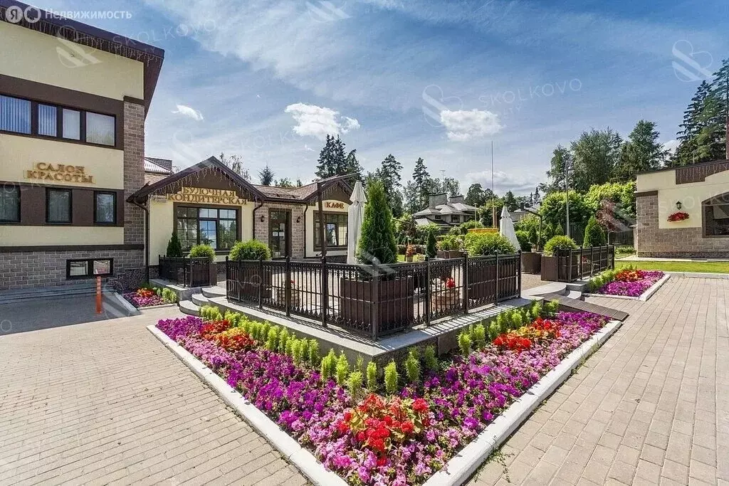 Дом в деревня Жуковка, коттеджный посёлок Ландшафт (950 м) - Фото 0