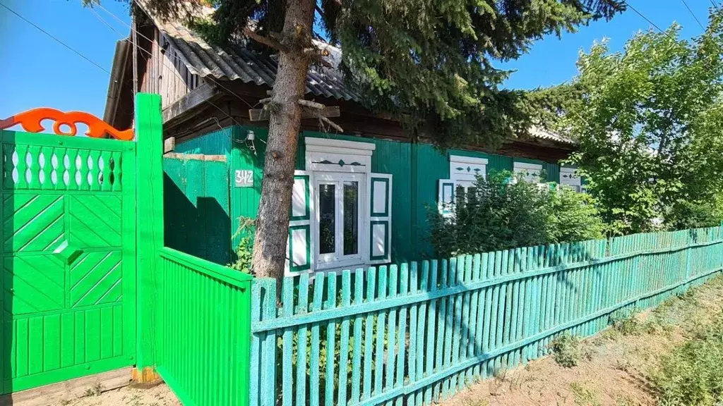 Дом в Иркутская область, Эхирит-Булагатский район, пос. Усть-Ордынский ... - Фото 1