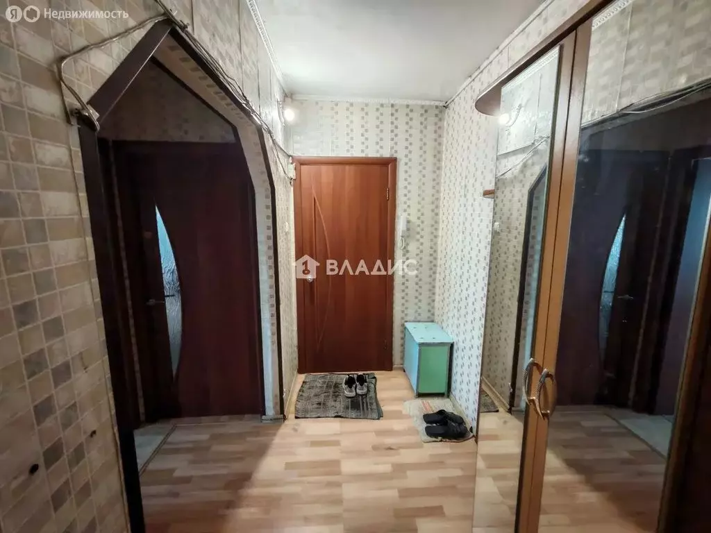 3-комнатная квартира: Улан-Удэ, 102-й микрорайон, улица Ринчино, 8 ... - Фото 1