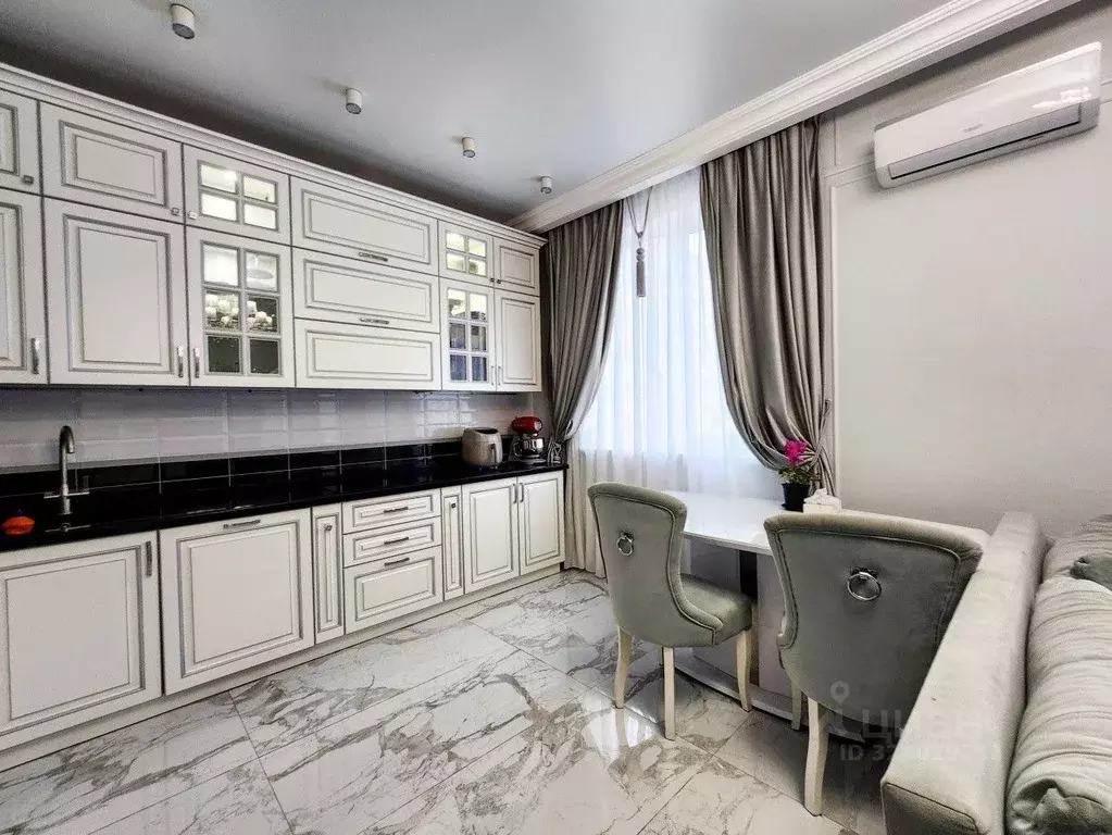 3-к кв. Краснодарский край, Геленджик ул. Олега Анофриева, 1к9 (83.0 ... - Фото 1