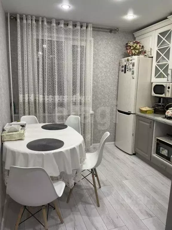 2-к кв. Ямало-Ненецкий АО, Новый Уренгой Советский мкр, 7/2 (55.0 м) - Фото 1