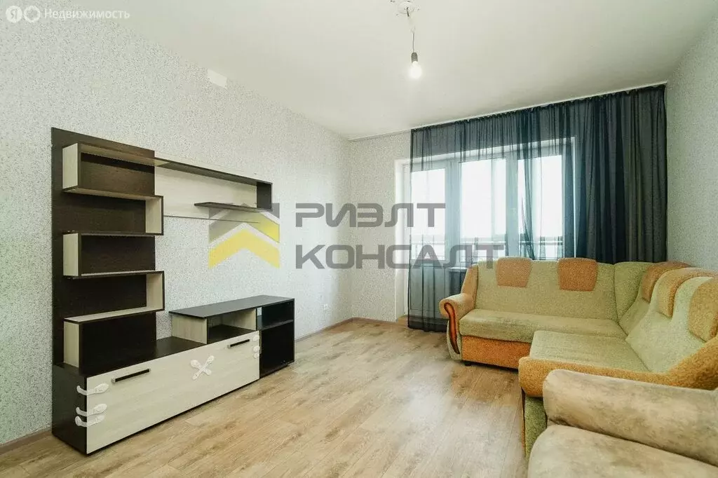 3-комнатная квартира: Омск, 21-я Амурская улица, 75 (77 м) - Фото 0