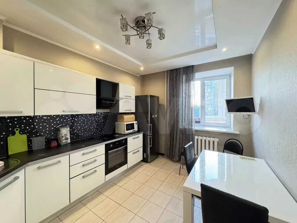 2-к. квартира, 67 м, 3/9 эт. - Фото 0