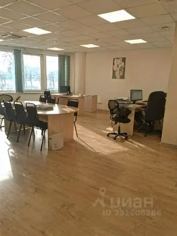 Офис в Санкт-Петербург Октябрьская наб., 10к1 (85 м) - Фото 2