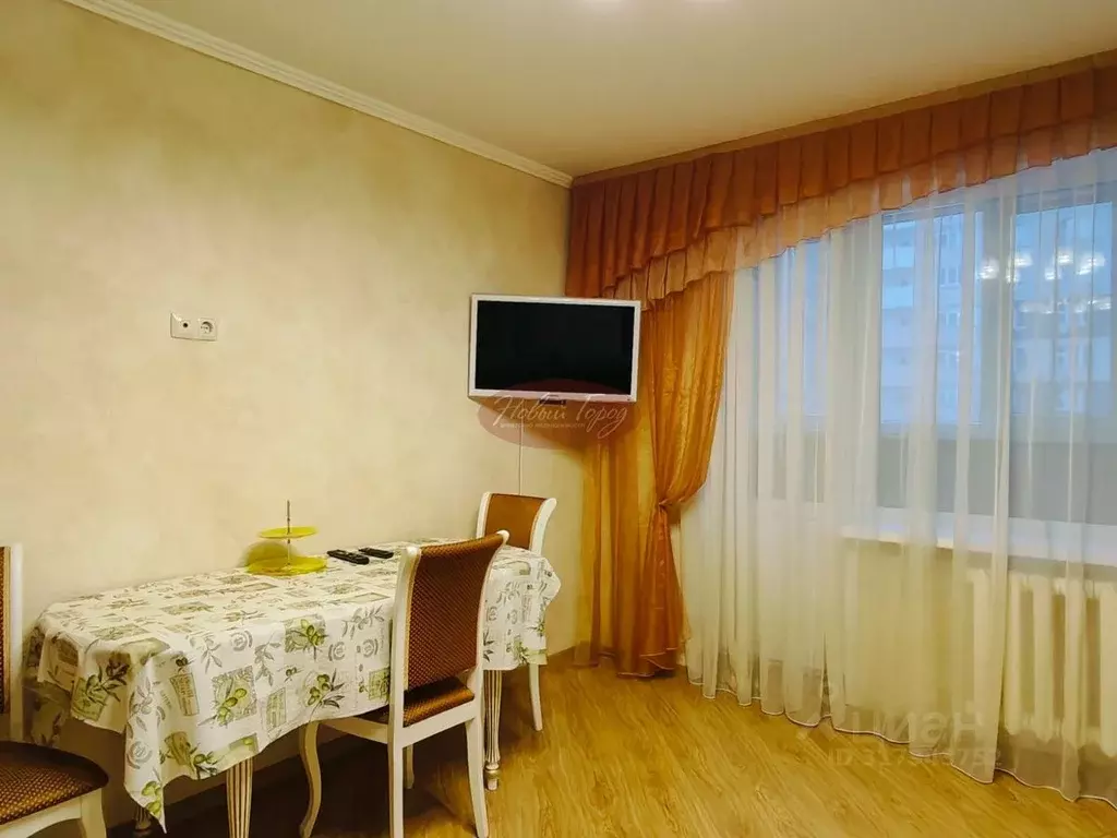 2-к кв. Тюменская область, Тюмень ул. Николая Семенова, 33к1 (66.0 м) - Фото 1