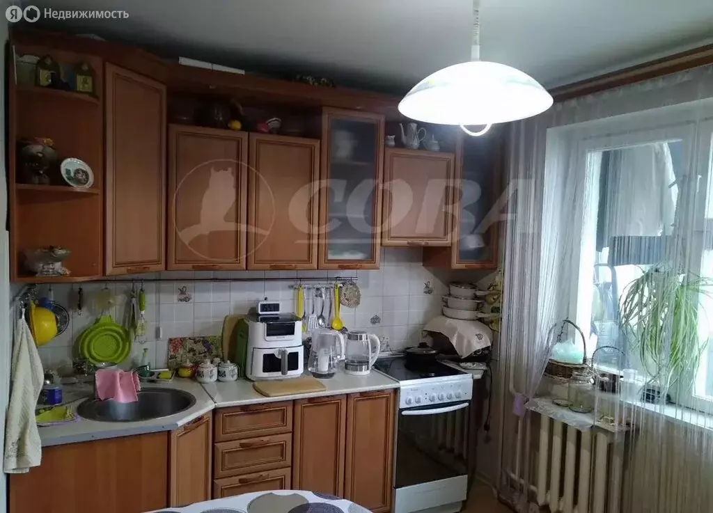 2-комнатная квартира: Тюмень, улица Пермякова, 68 (56 м) - Фото 1