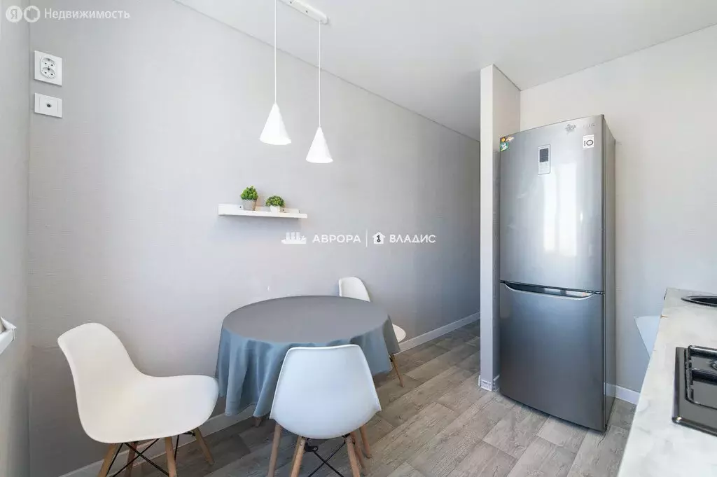 3-комнатная квартира: Магнитогорск, улица 50-летия Магнитки, 47 (65.5 ... - Фото 1