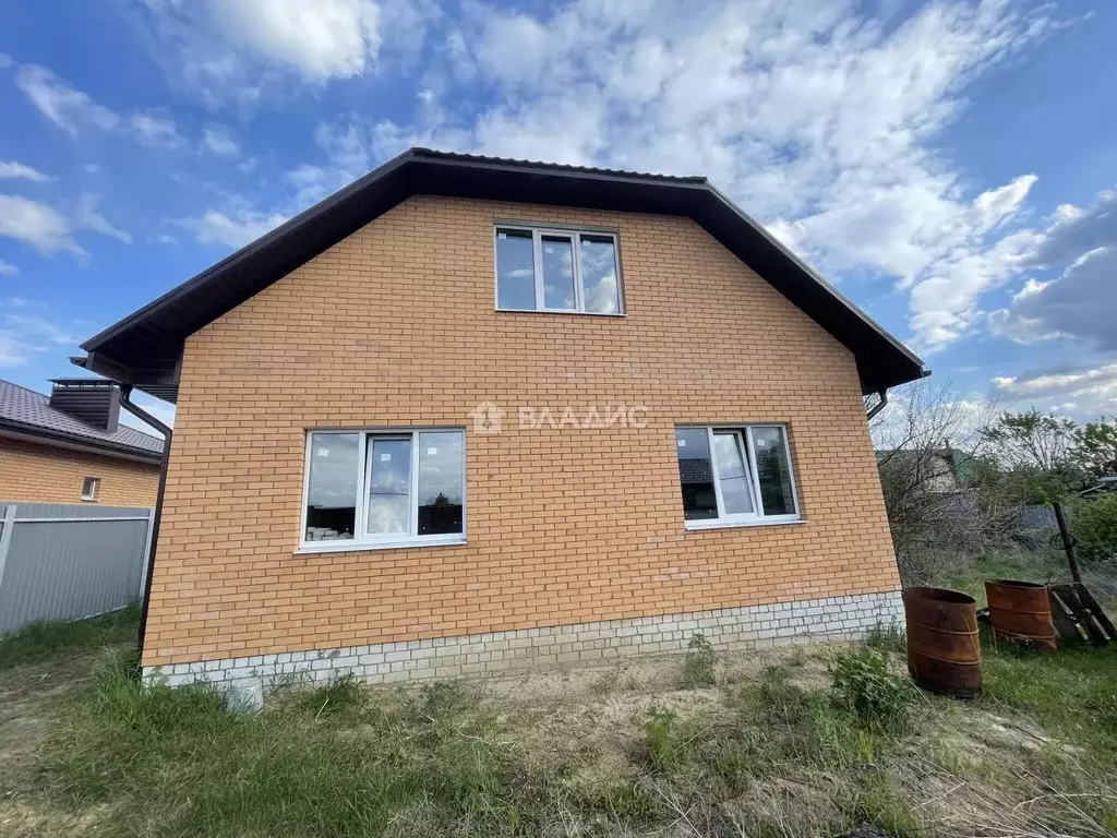 Дом в Воронежская область, Воронеж ул. Школьная, 74Б (170 м) - Фото 1