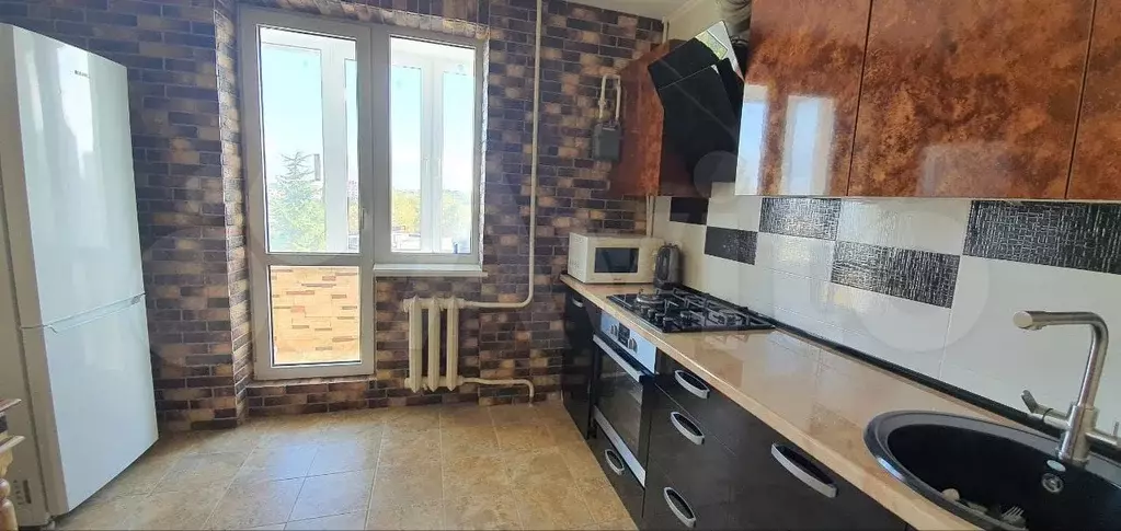 2-к. квартира, 55 м, 4/5 эт. - Фото 0