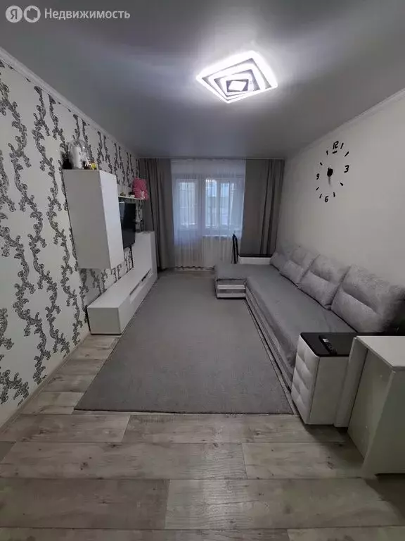 3-комнатная квартира: Туймазы, улица Комарова, 22 (58 м) - Фото 2