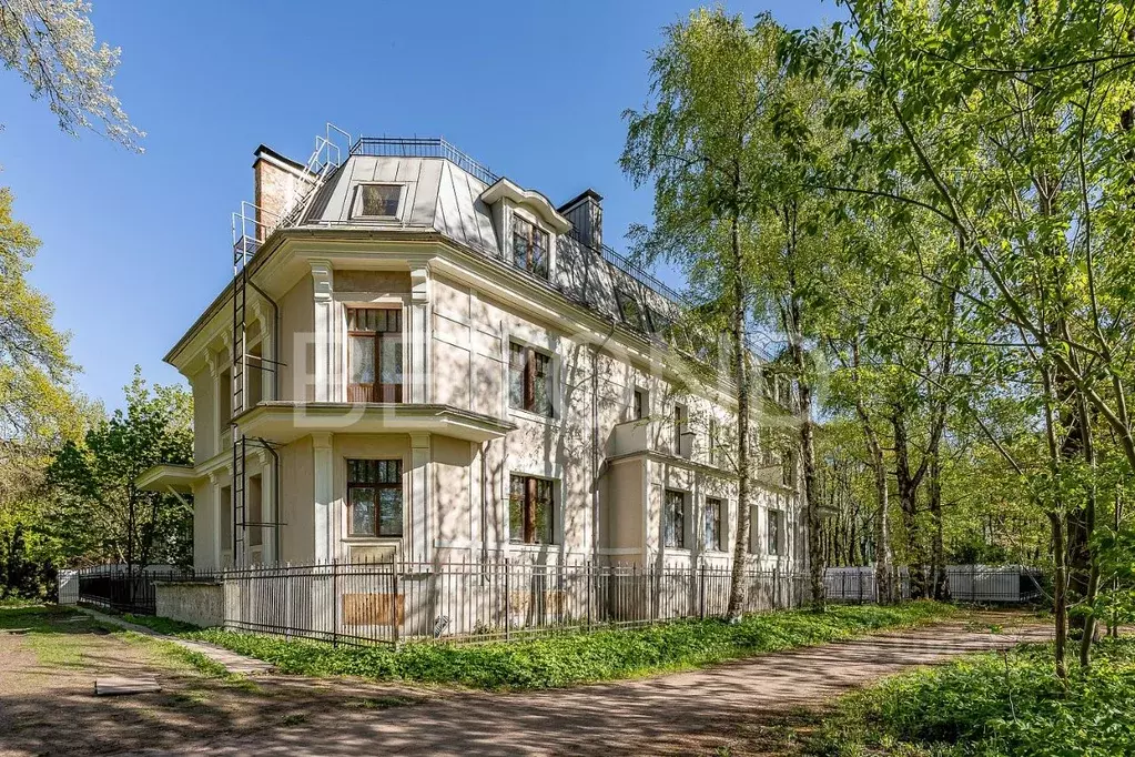 Дом в Санкт-Петербург наб. Реки Малой Невки, 37 (1117 м) - Фото 0