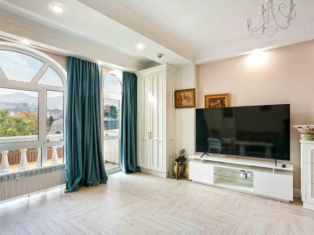 1-к кв. Крым, Симферополь ул. Екатерининская, 3 (48.6 м) - Фото 2