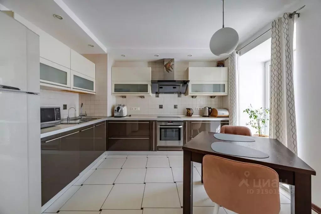5-к кв. Санкт-Петербург ул. Савушкина, 133к1 (130.0 м) - Фото 0