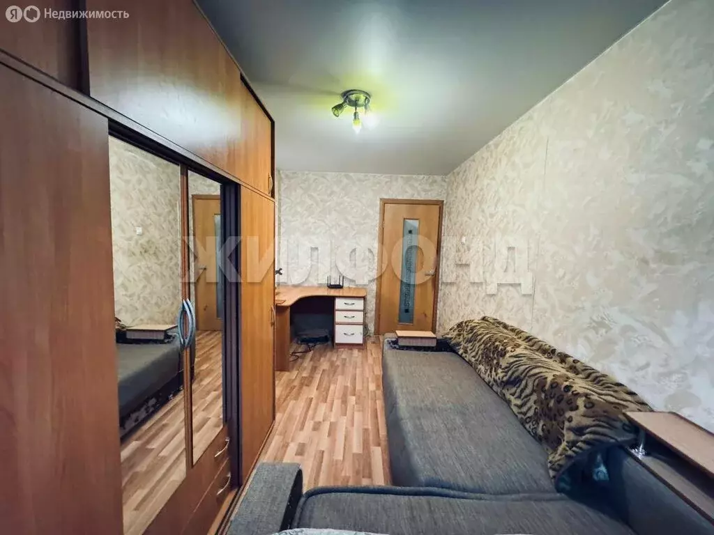 3-комнатная квартира: Новосибирск, улица Бориса Богаткова, 260 (60.8 ... - Фото 2