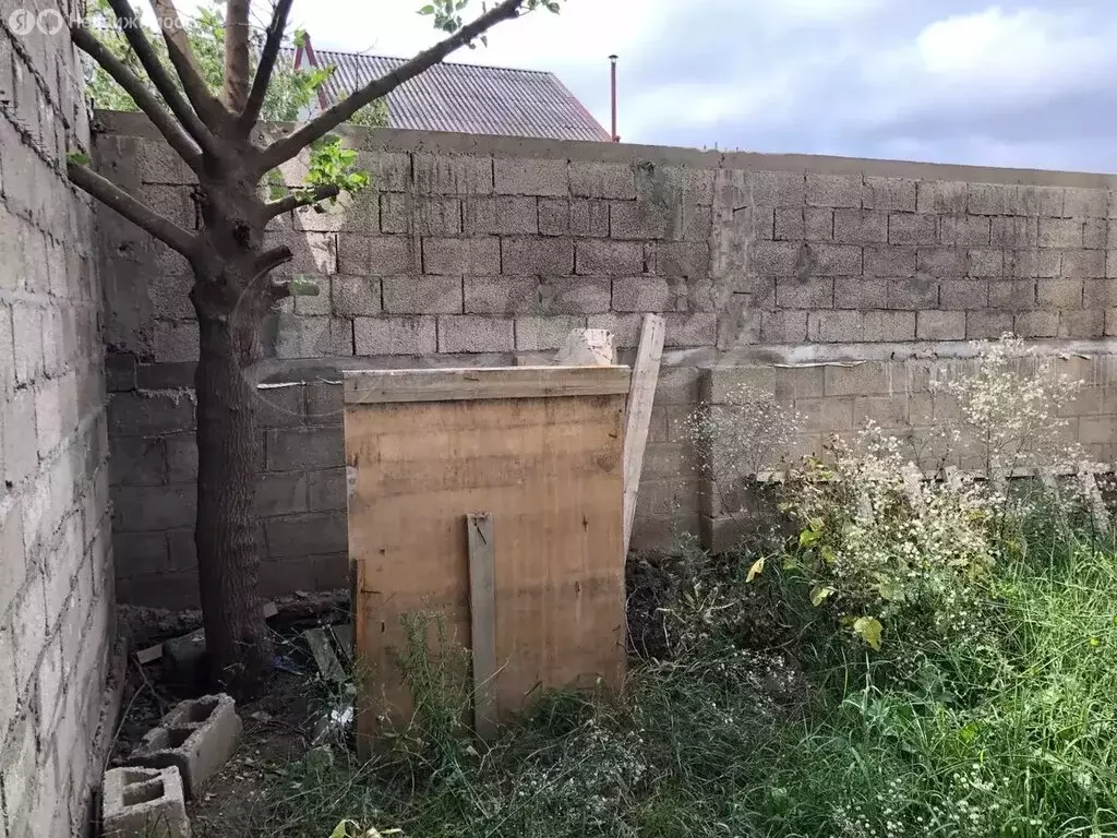 Дом в Новый Хушет, Октябрьская улица, 94 (200 м) - Фото 0