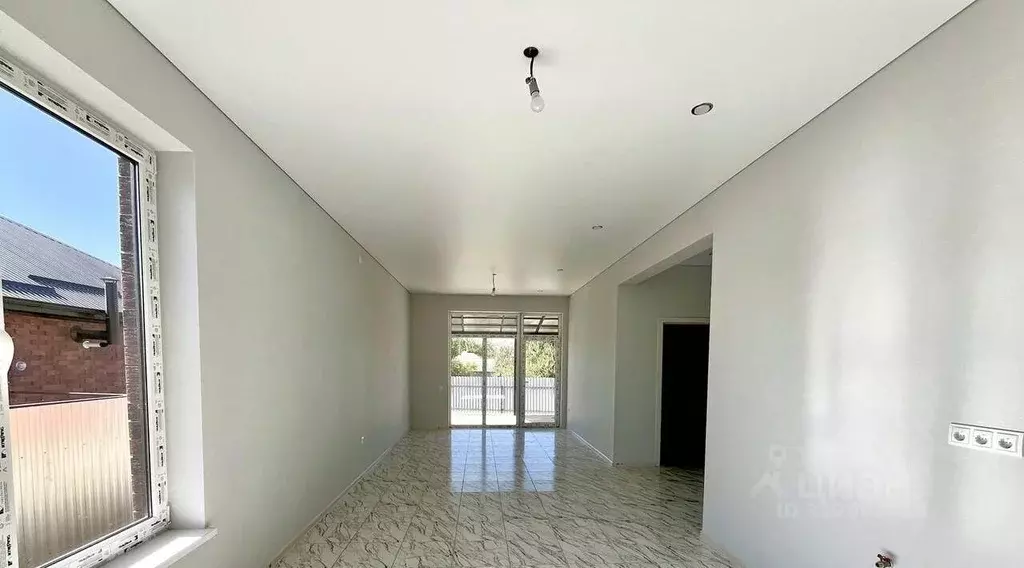 Дом в Краснодарский край, Белореченский район, пос. Южный  (120 м) - Фото 2