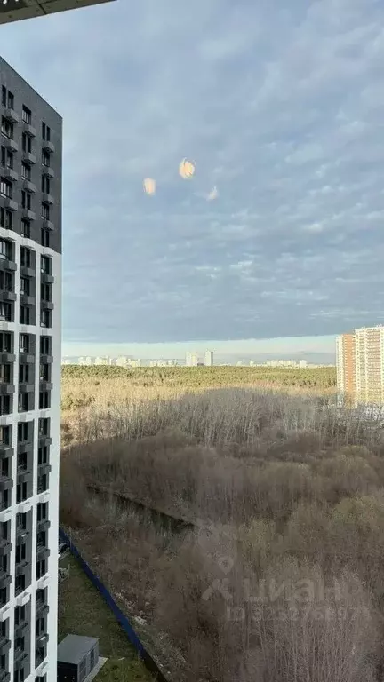 Студия Свердловская область, Екатеринбург ул. Хуторская, 1 (19.7 м) - Фото 1