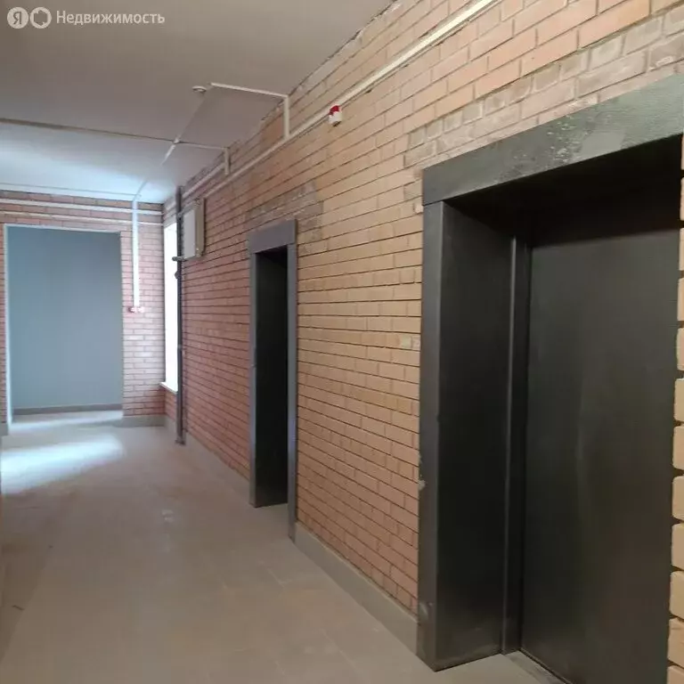 3-комнатная квартира: Омск, улица Яковлева, 15 (91 м) - Фото 2