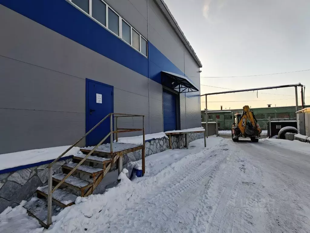 Склад в Свердловская область, Екатеринбург ул. Черняховского, 57 (1300 ... - Фото 1