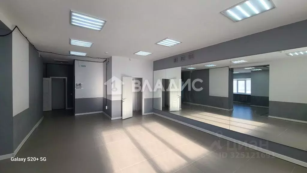 Помещение свободного назначения в Владимирская область, Ковров ул. ... - Фото 1